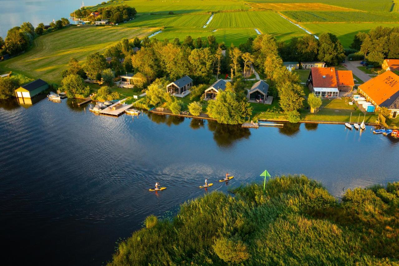 Pean-Buiten Waterlodges Nes  Экстерьер фото