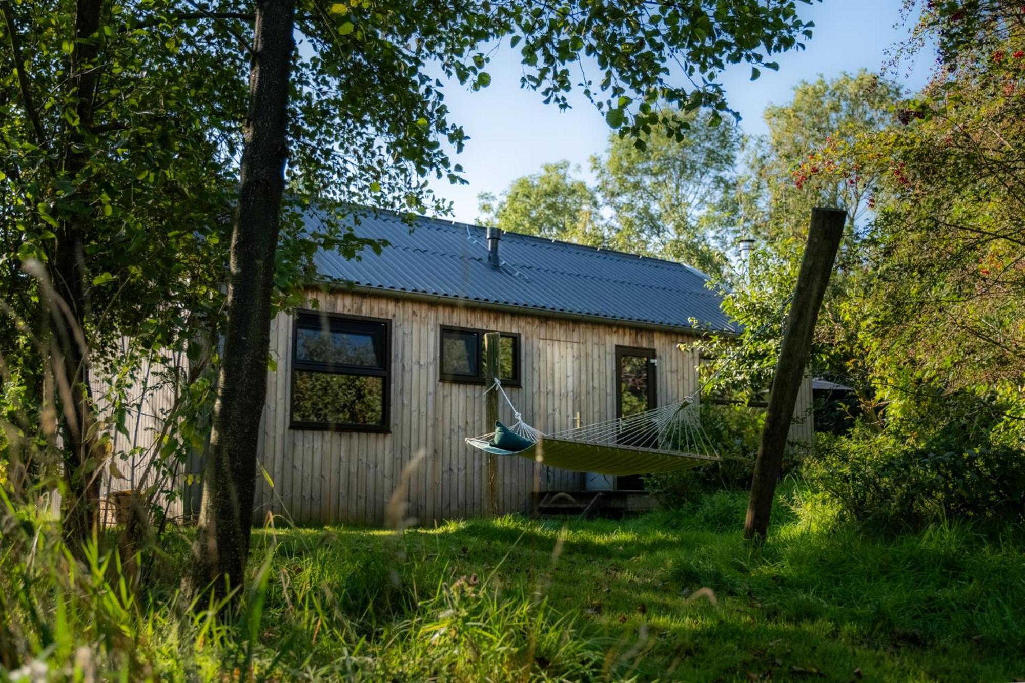 Pean-Buiten Waterlodges Nes  Экстерьер фото